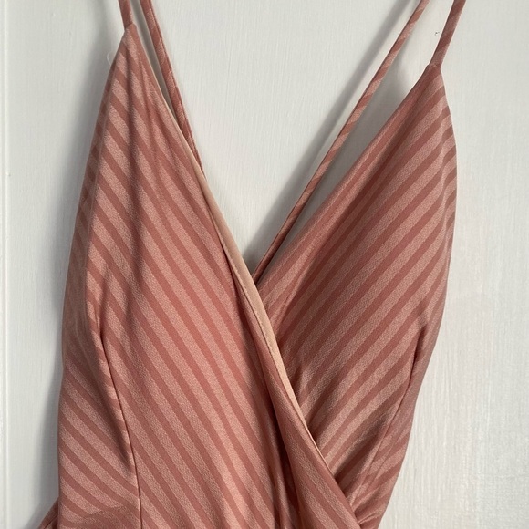 NWT Fashion Nova Press Rewind Jumpsuit- Mauve, Size Small - Picture 3 of 12